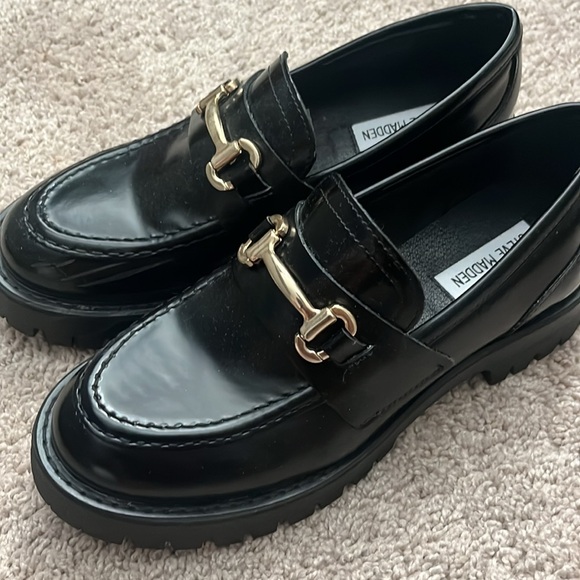 Steve Madden black loafer - Picture 2 of 3